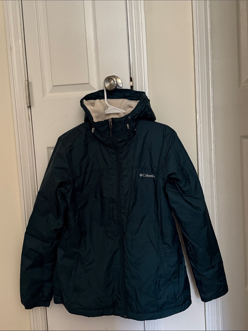 Columbia Women Hooded Puffer Jacket in Dark Teal Green